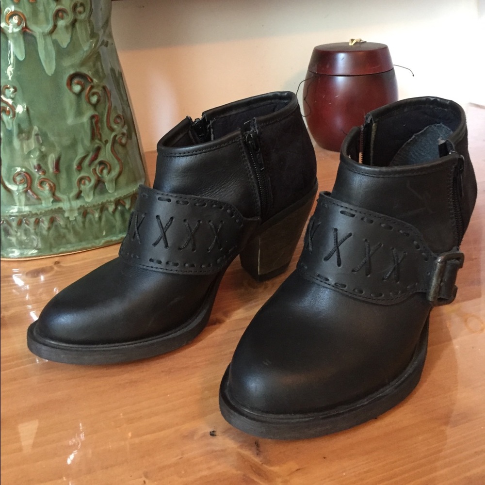 Gosh new leather booties