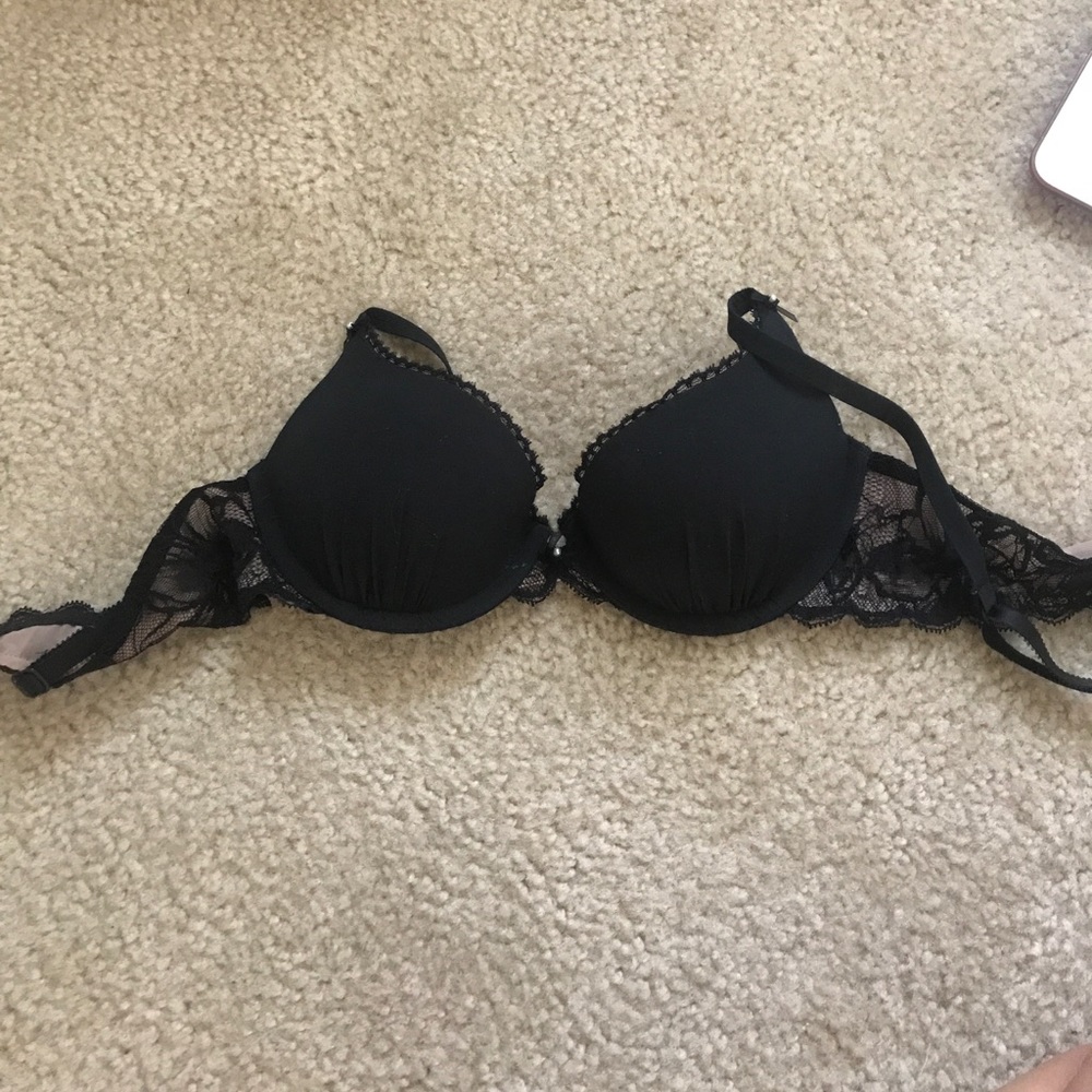 Victoria's Secret black push-up bra 34A