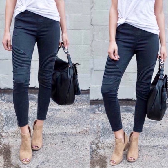 Glamvault Pants - 🌟ON SALE! Black Moto Jeggings with Ankle Zipper🌟