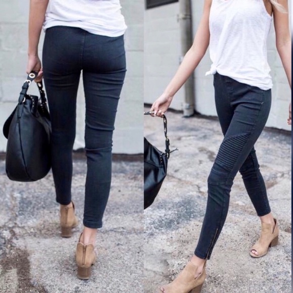 🌟ON SALE! Black Moto Jeggings with Ankle Zipper🌟 - Picture 2 of 2