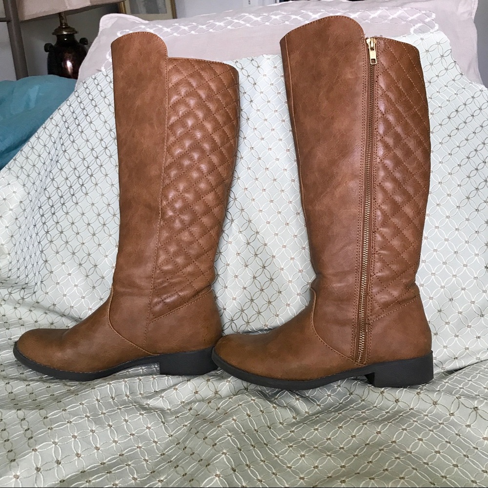 Cognac riding boots