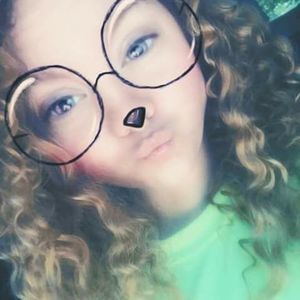 Meet your Posher, Shaela