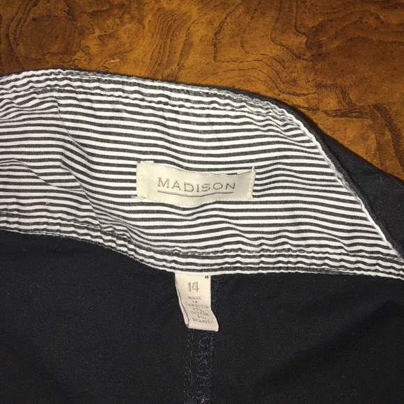 Madison long black shorts - Picture 3 of 4