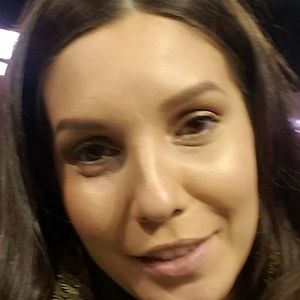 Meet your Posher, Nydia