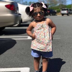 Meet your Posher, Sarai