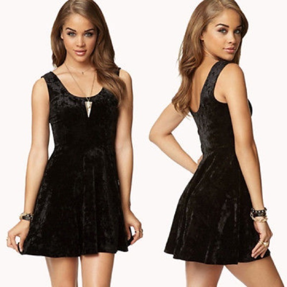 ❌SOLD❌ Black Velvet Skater Dress ❌SOLD❌
