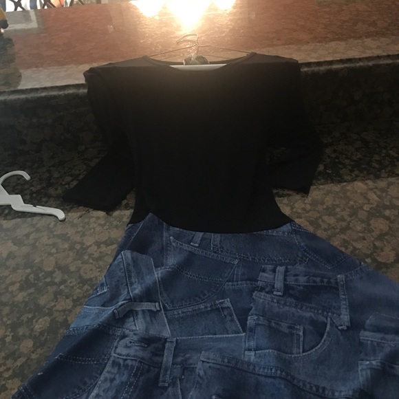 children's dress - Picture 2 of 3