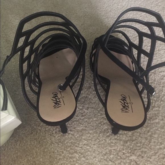 Strappy Heels with Toe cut out - Picture 2 of 4