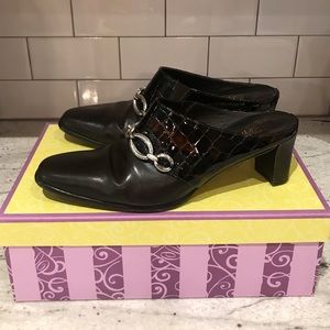 Brighton "Twiggy" leather slide shoe