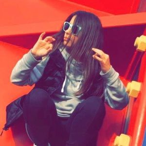 Meet your Posher, Destiny