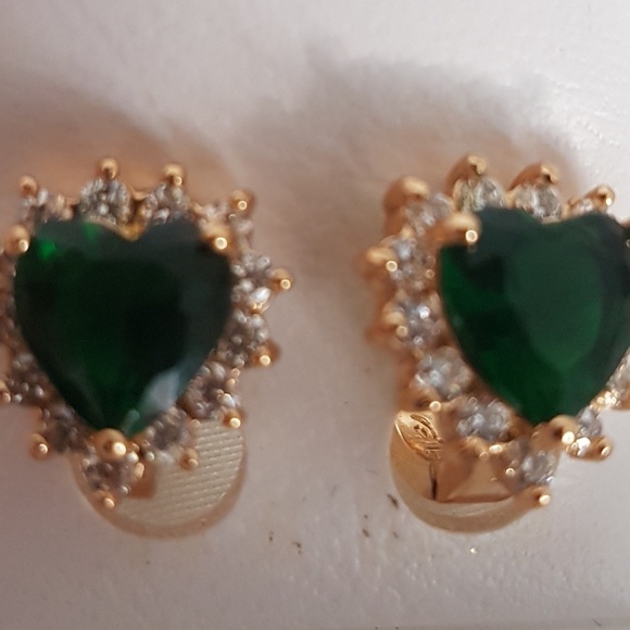 Heart Stone Earrings - Picture 2 of 2