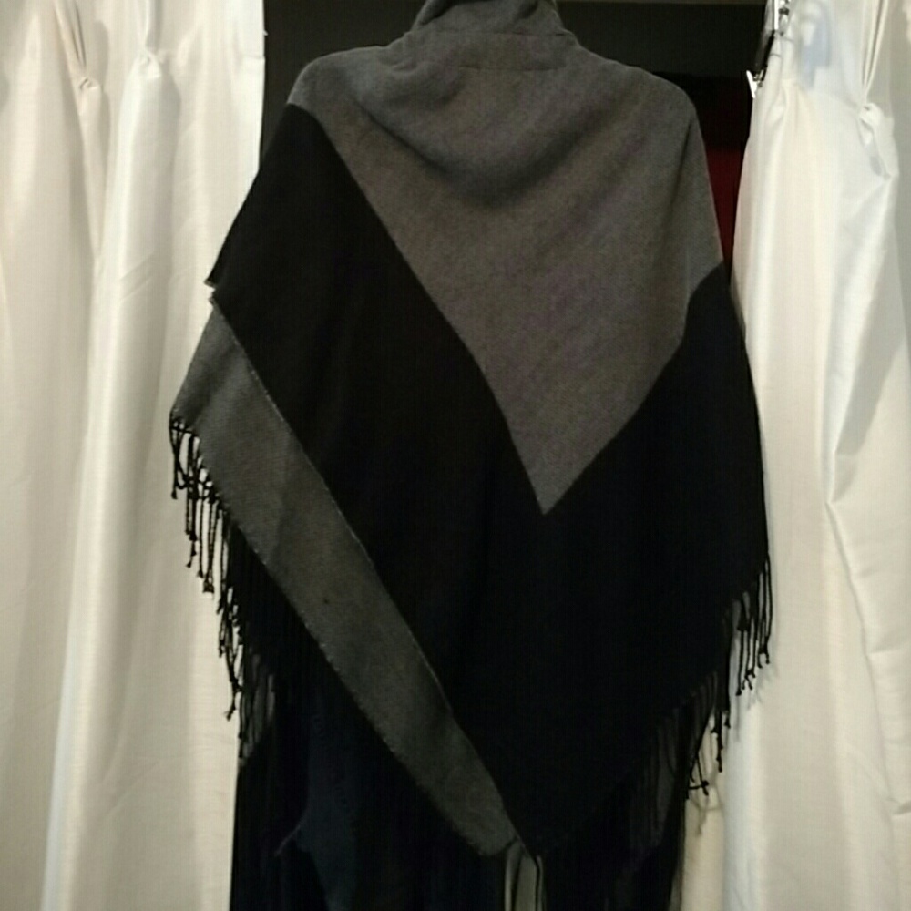 Wool wrap - Picture 2 of 2