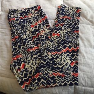 TC LuLaRoe firework leggings
