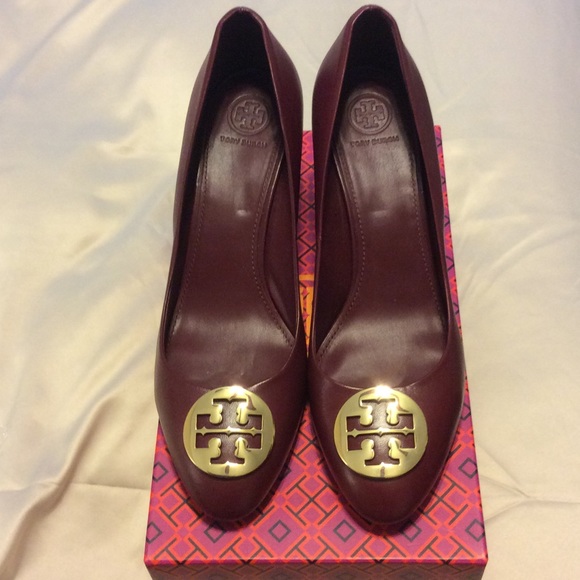 tory burch alice wedge