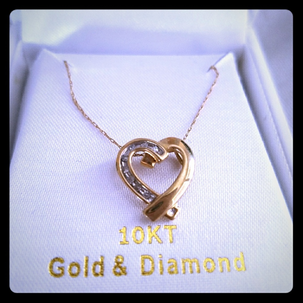 10kt Gold &Diamond Necklace
