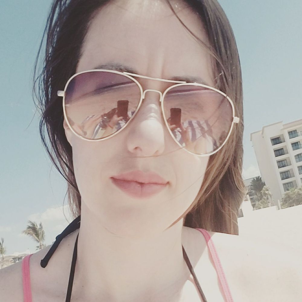 Meet your Posher, Emerald