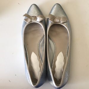 Nine West silver, sparkly flats! 💎