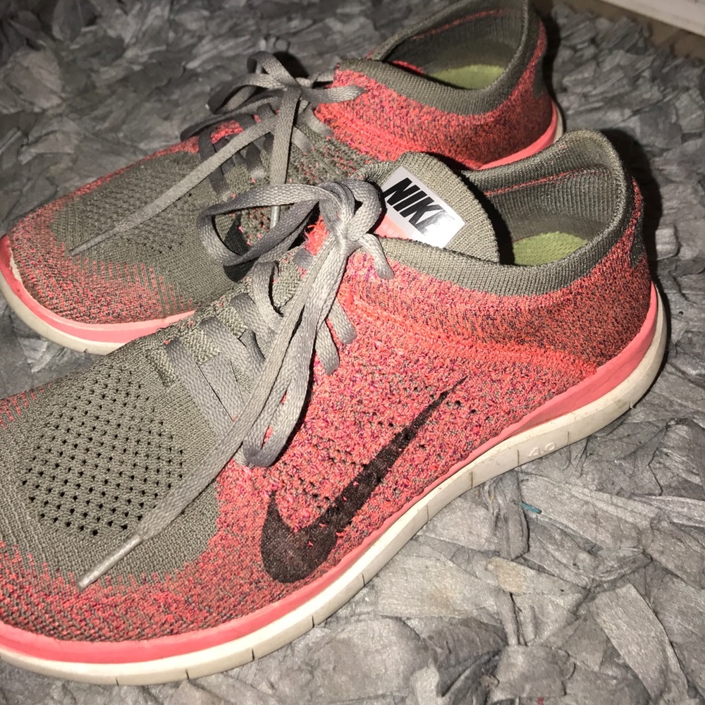 Nike tennis shoes