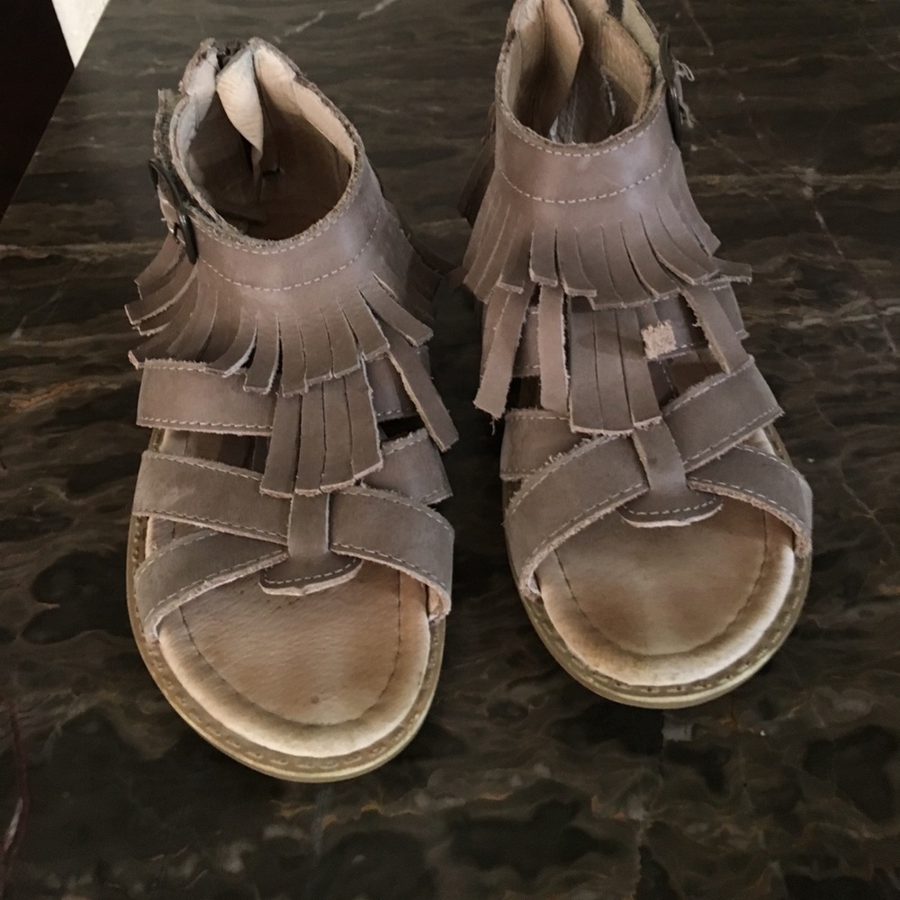 Good condition, quality Sandals