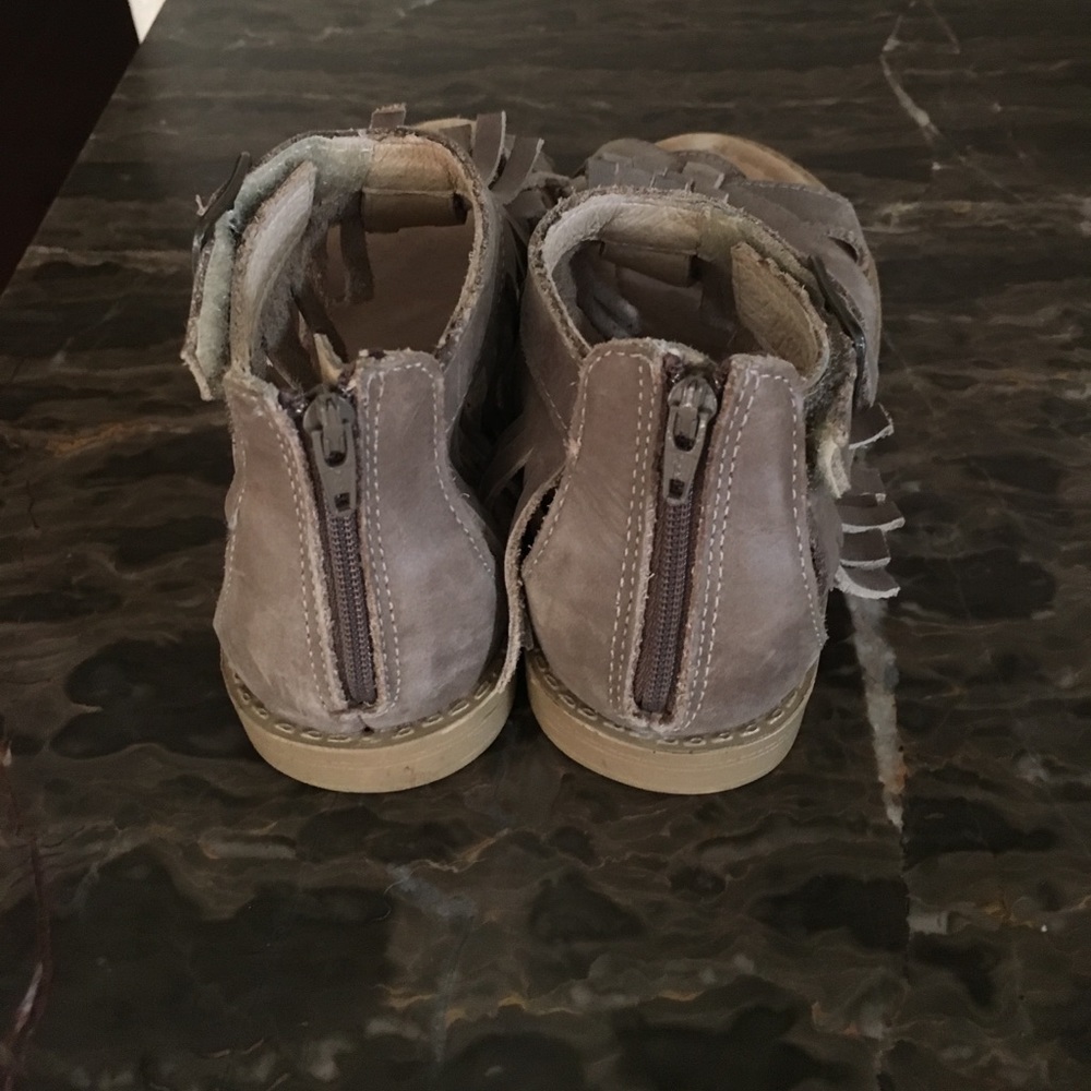 Good condition, quality Sandals - Picture 2 of 6