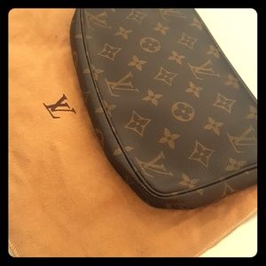 Louis Vitton purse