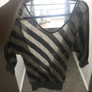 Daytrip top size small