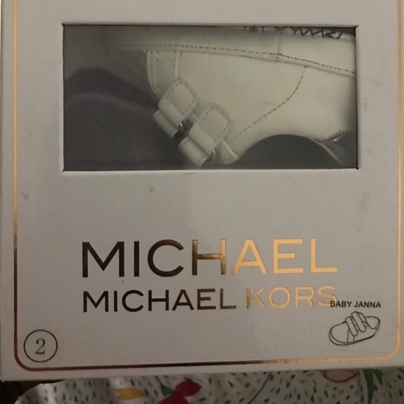 Infant Micheal Kors soft bottom girl - Picture 1 of 3