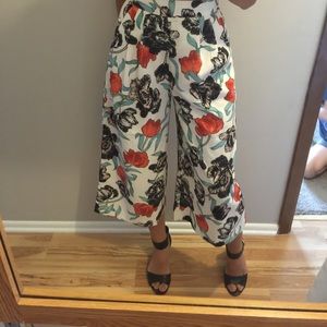 Flowy skirt-like pants