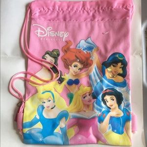 🌸.   Princess string backpack