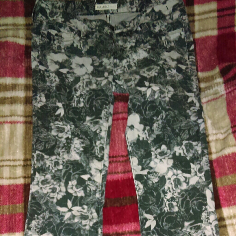 Black and white flower pants