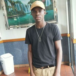 Meet your Posher, Ali