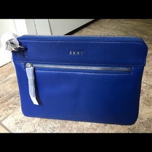 BRAND NEW W/TAGS DKNY HANDBAG