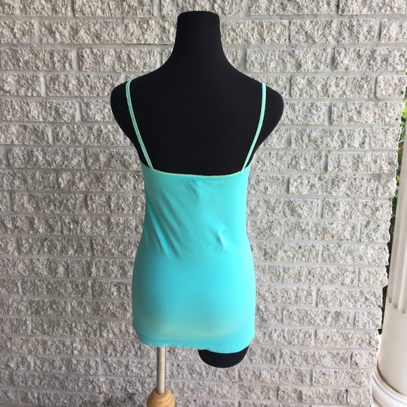 2b bebe sz M/L teal green tank top w/ scallop trim - Picture 3 of 5