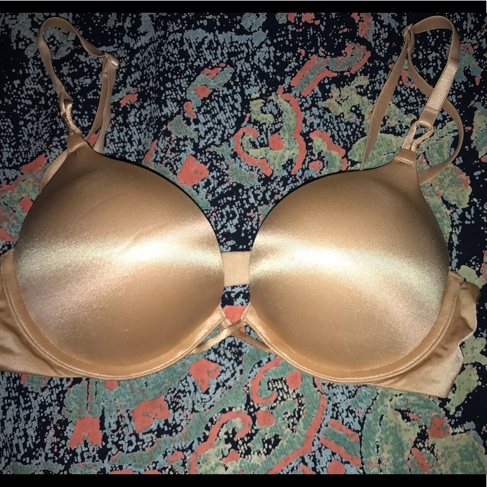 Nude VS Bombshell Bra