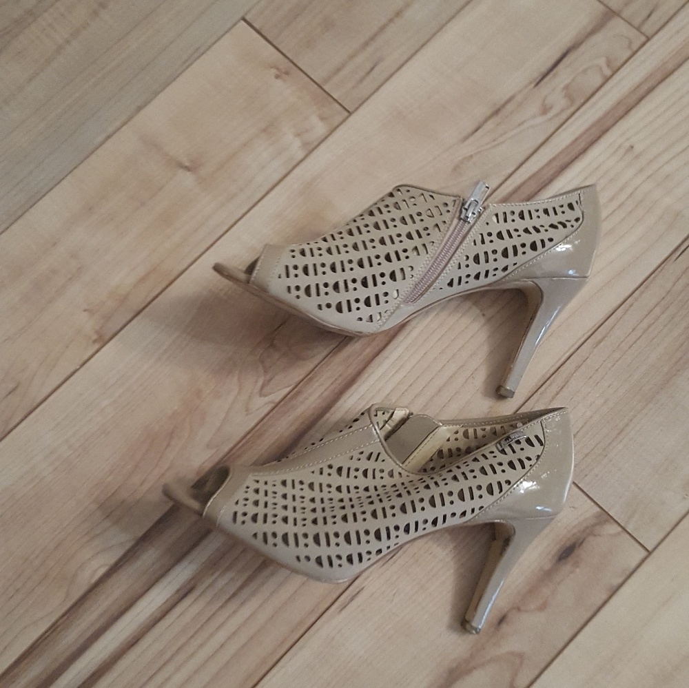 Calvin Klein nude bootie heel