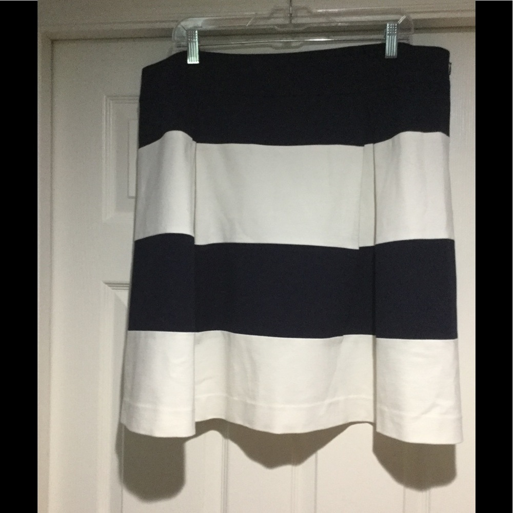 Navy and white Tablots skirt, size 18,