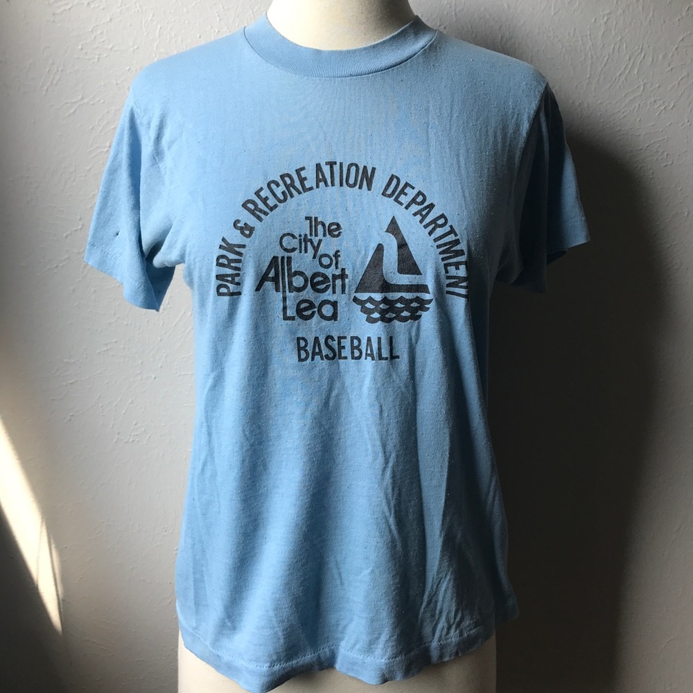 Vintage 80s athletic Tshirt