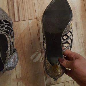 Fioni silver dress shoe