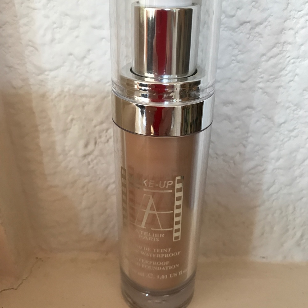 ATELIER PARIS Liquid Foundation