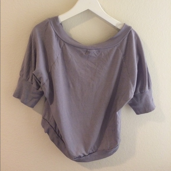 Gray slouchy crop top 3/4 sleeve TANKFARM top - Picture 6 of 6