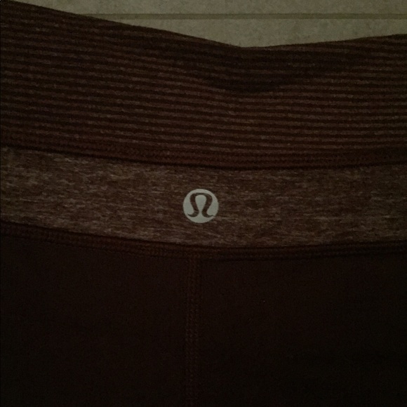 Lululemon Wunder Under Shorts - Picture 3 of 3