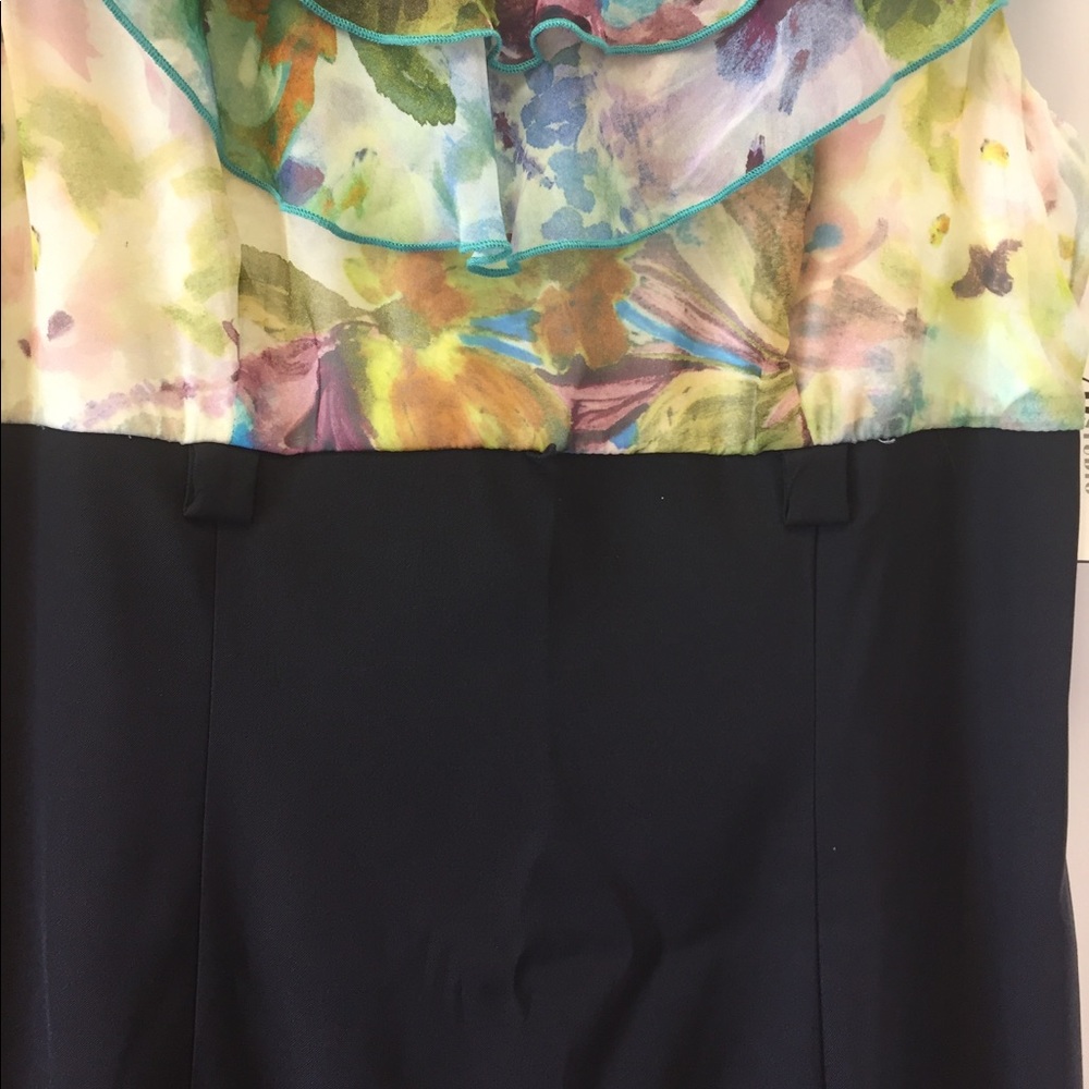 Dress - Picture 3 of 6