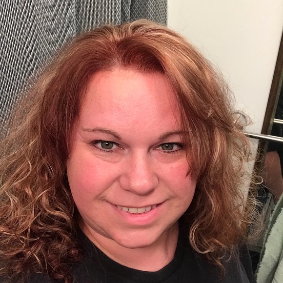 Meet your Posher, Crystal - Picture 2 of 2