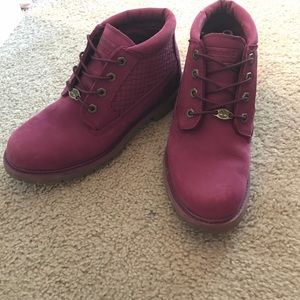 Women's textured timberland boots