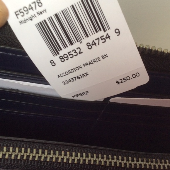 🆕COACH Accordion Wallet in Prairie Bandana - Picture 5 of 6