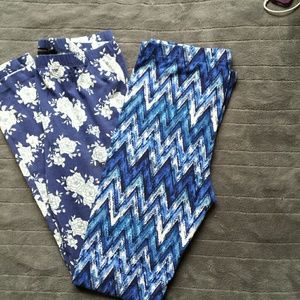 2 pairs of leggings
