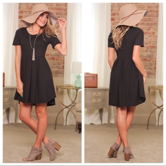 Black Pleated Dress w/Pockets - Picture 2 of 2