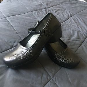 Dansko Mary Jane clogs size 42