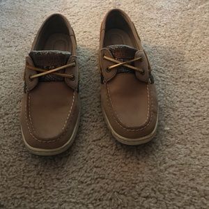 Women's dark tan sperrys