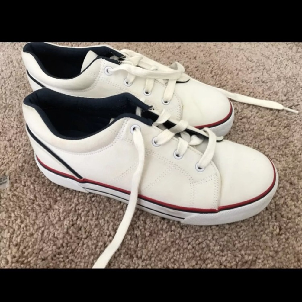 ❤️SOLD❤️White Tommy Hilfiger sneakers